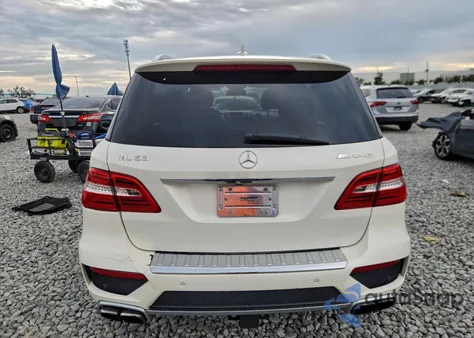 2012 Mercedes-Benz Ml 63 Amg z USA, uszkodzony, nr VIN 4JGDA7EB8CA093300